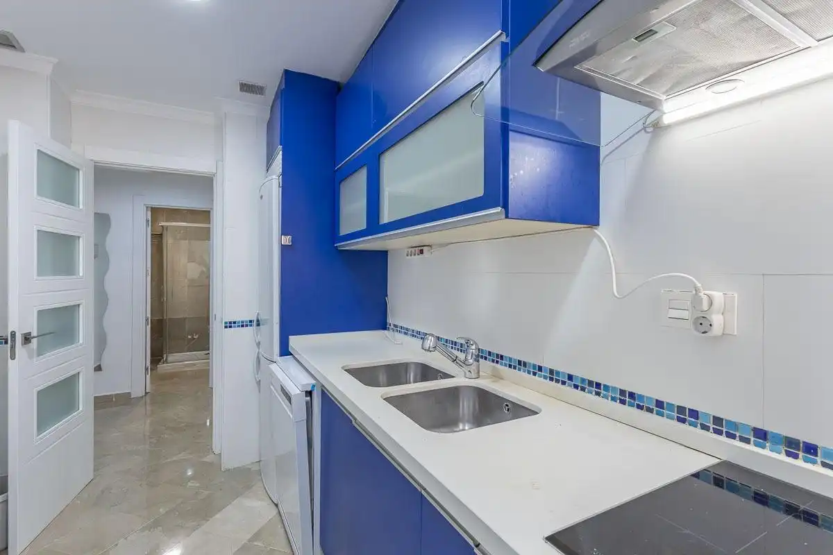 Kitchen of Flat for rent in Granada  with Air Conditioner and Community pool