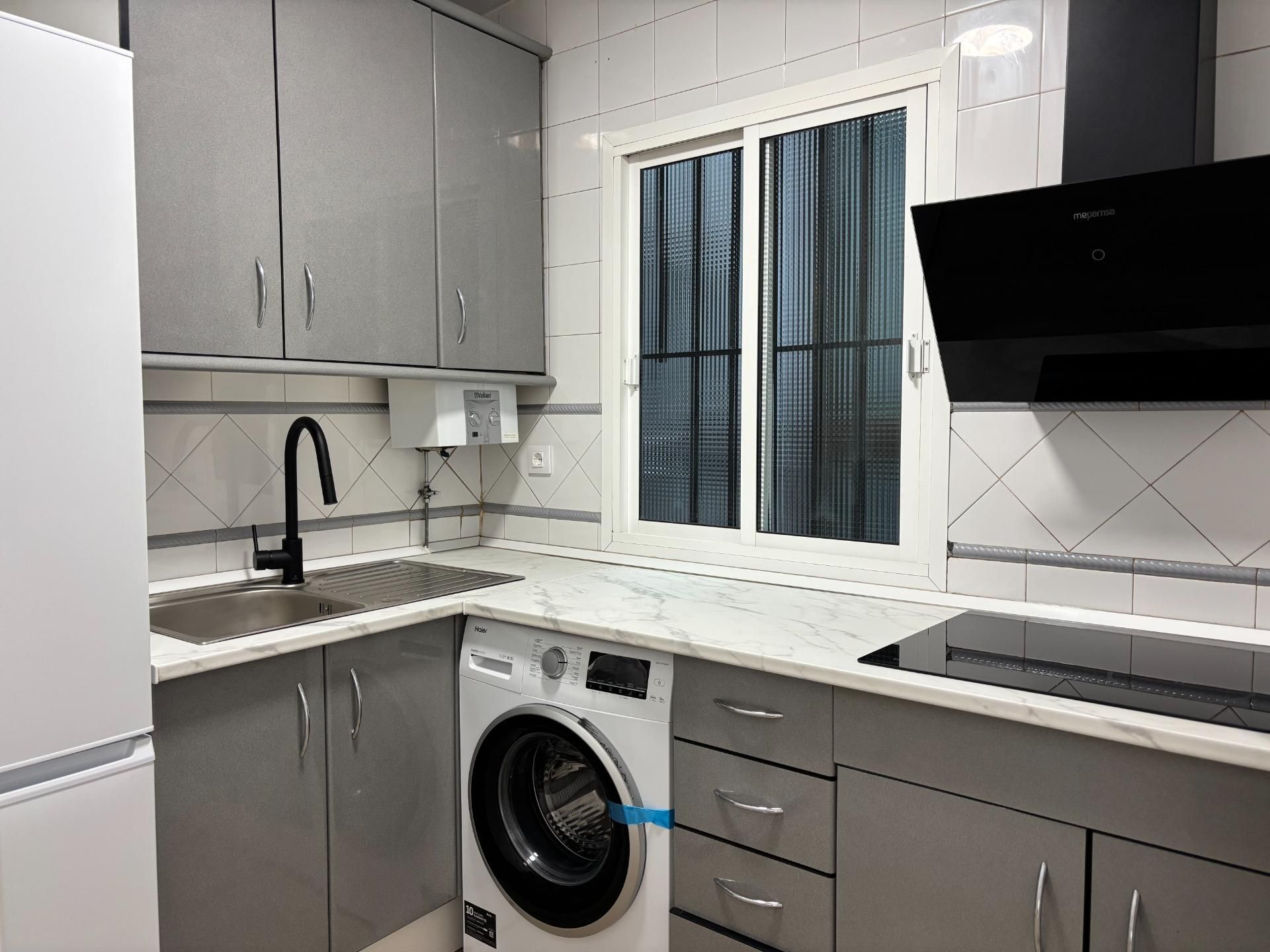 Flat for sale in Calle ANGEL, Camas