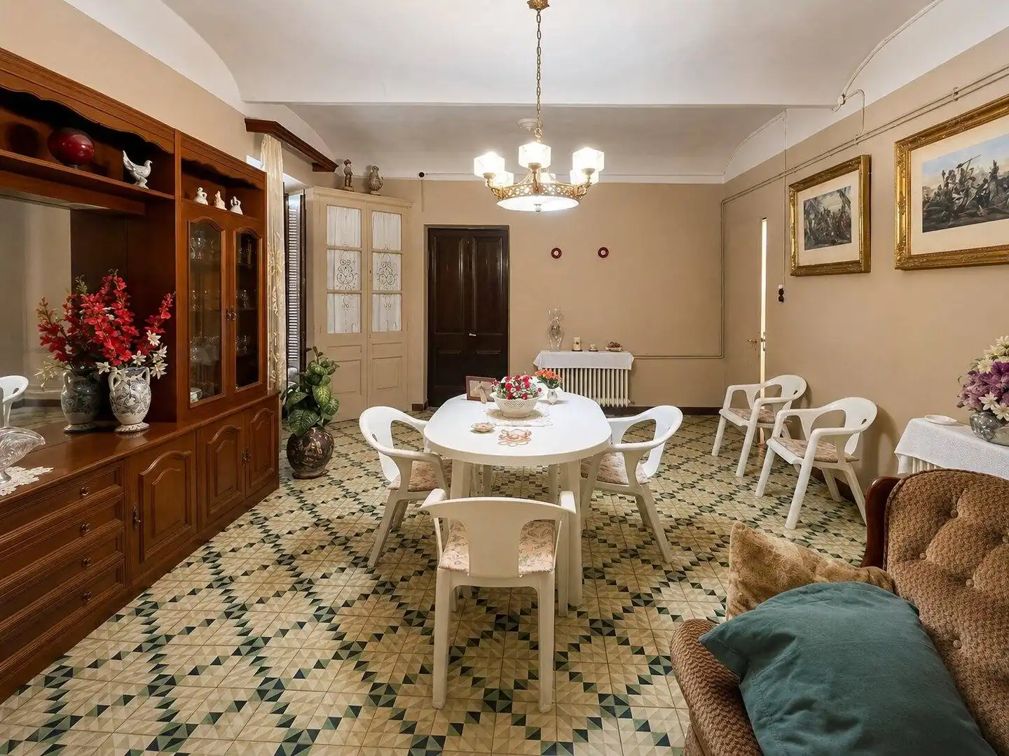 Comedor de Finca rústica en venta en Sant Miquel de Fluvià con Calefacción, Amueblado y Balcón