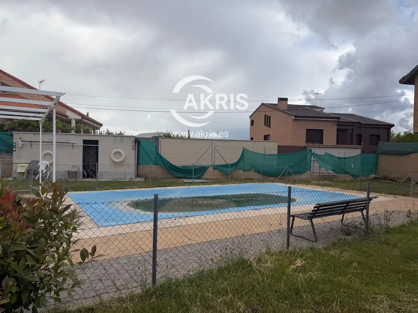 Piscina de Casa adosada en venda en Casarrubios del Monte amb Aire condicionat, Calefacció i Terrassa