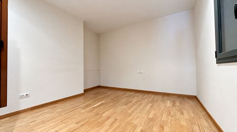Photo 5 of Flat for rent in Centre, Vic