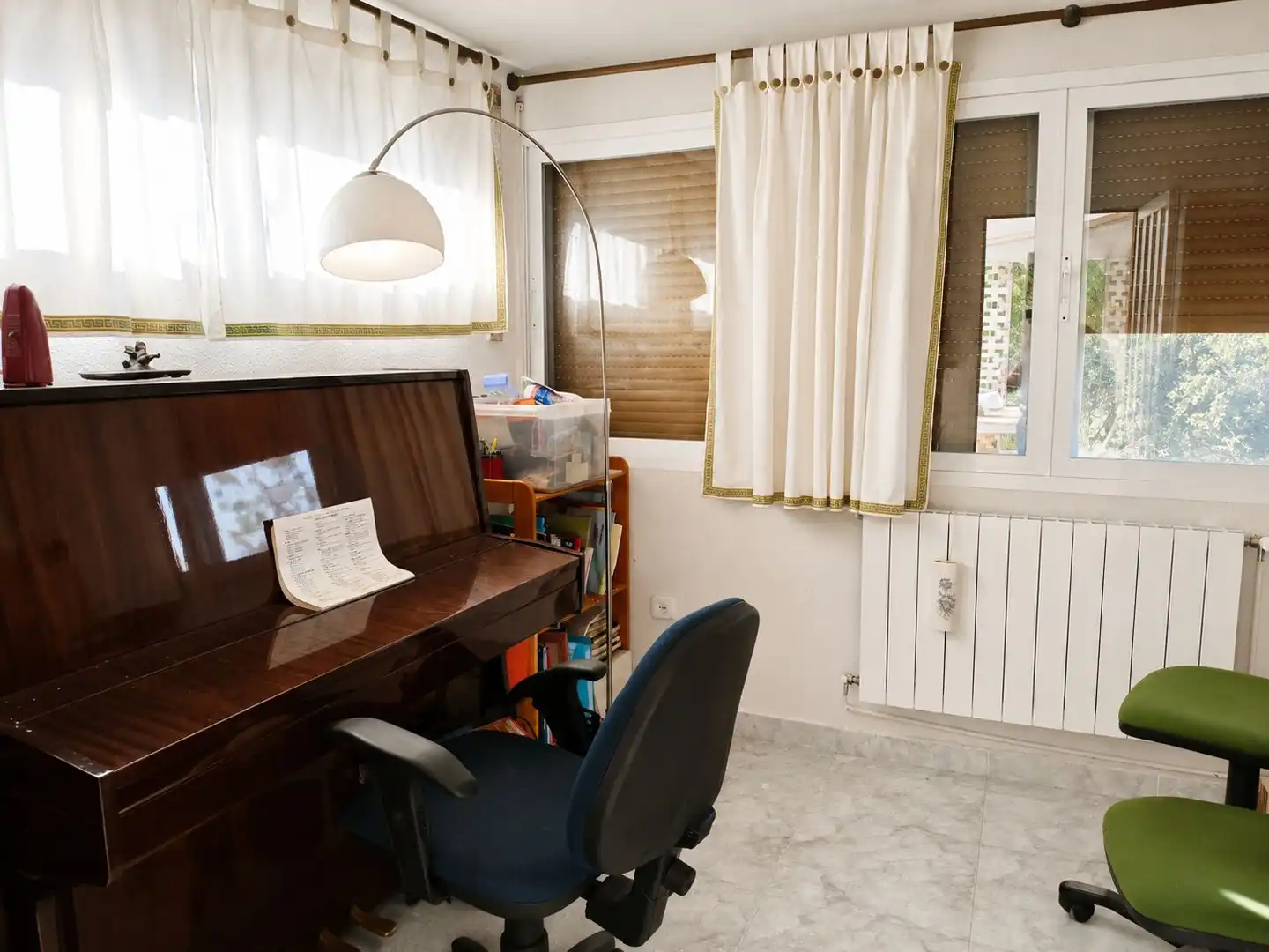 Habitación de Casa o chalet en venta en Perales de Tajuña con Jardín privado, Piscina y Alarma