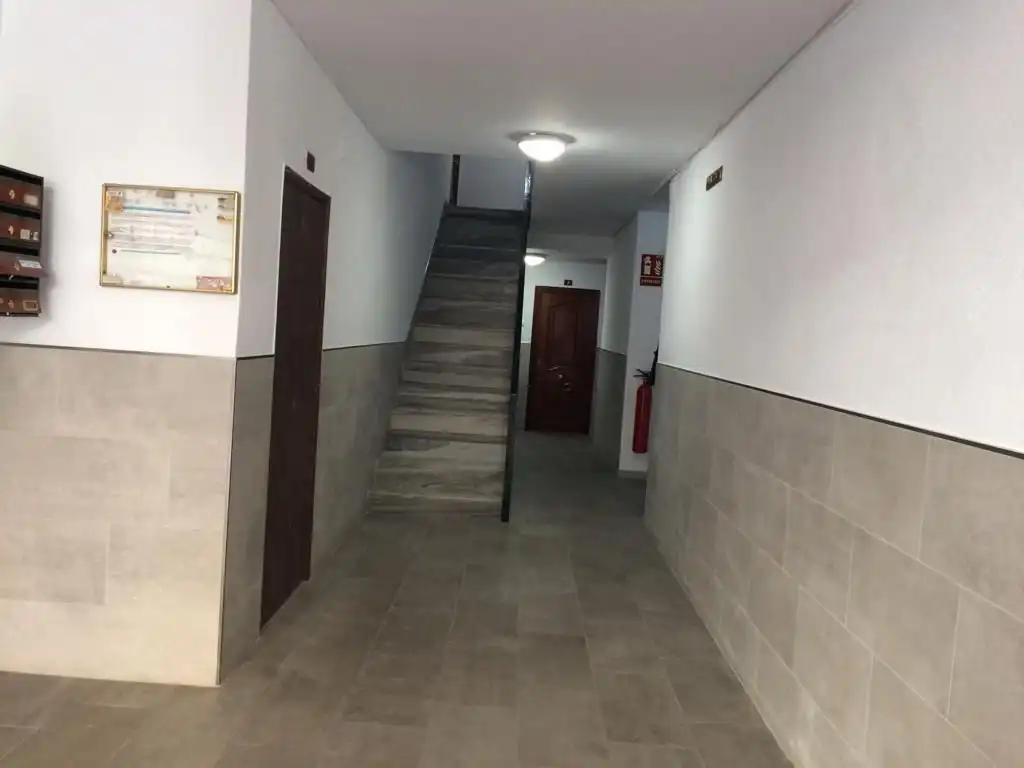 Pis de lloguer a Calle Santa Rosa, Santa Rosa - Valdeolleros