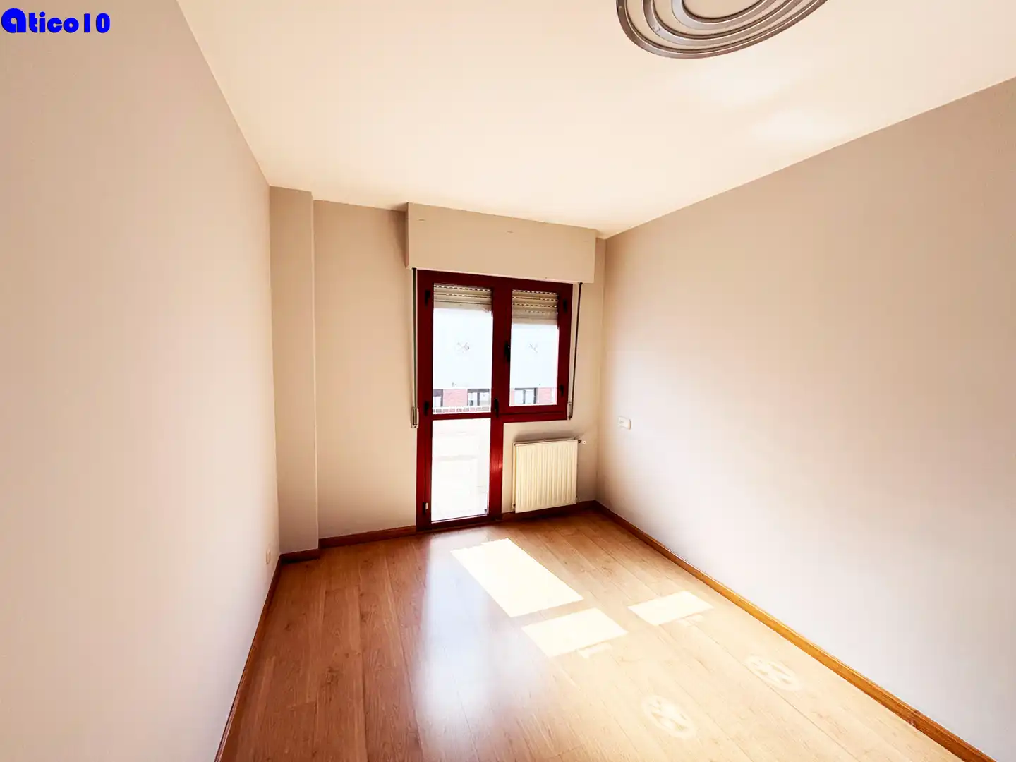 Schlafzimmer von Wohnung zum Verkauf in Oviedo  mit Heizung