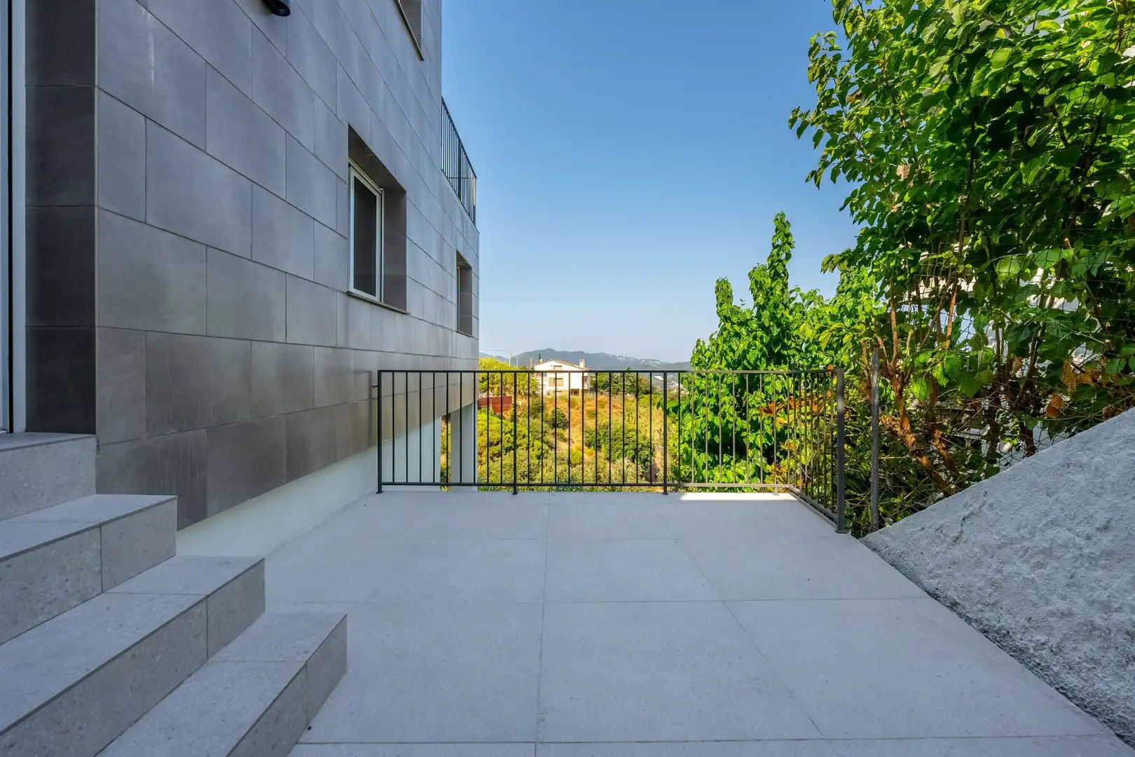Terrassa de Casa o xalet en venda en Sant Cebrià de Vallalta amb Aire condicionat, Calefacció i Jardí privat