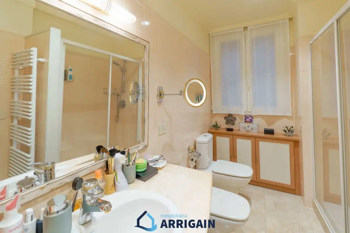 Baño de Piso en venta en Donostia - San Sebastián  con Aire acondicionado, Calefacción y Terraza