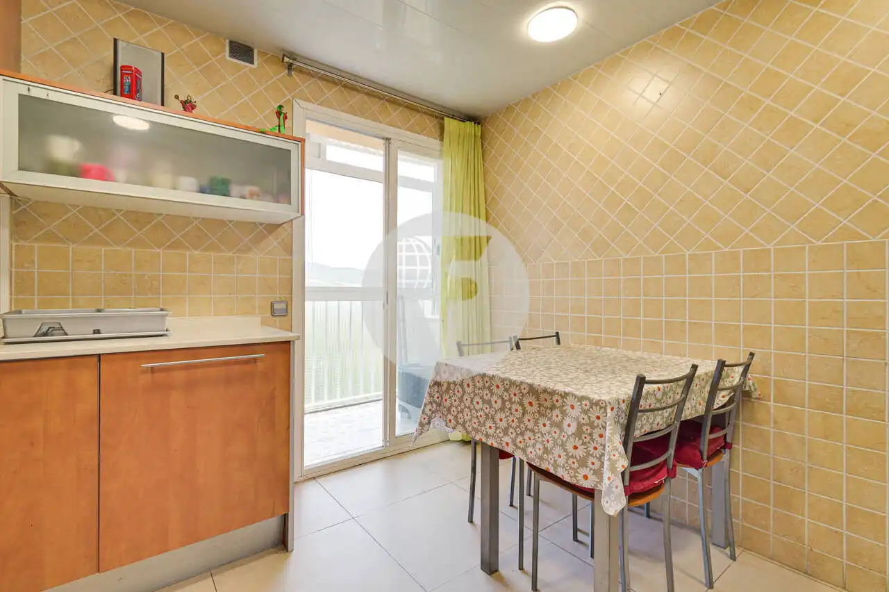 Kitchen of Attic for sale in Mollet del Vallès  with Air Conditioner, Heating and Balcony