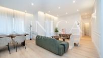 Living room of Flat for sale in  Madrid Capital  with Heating, Terrace and Furnished