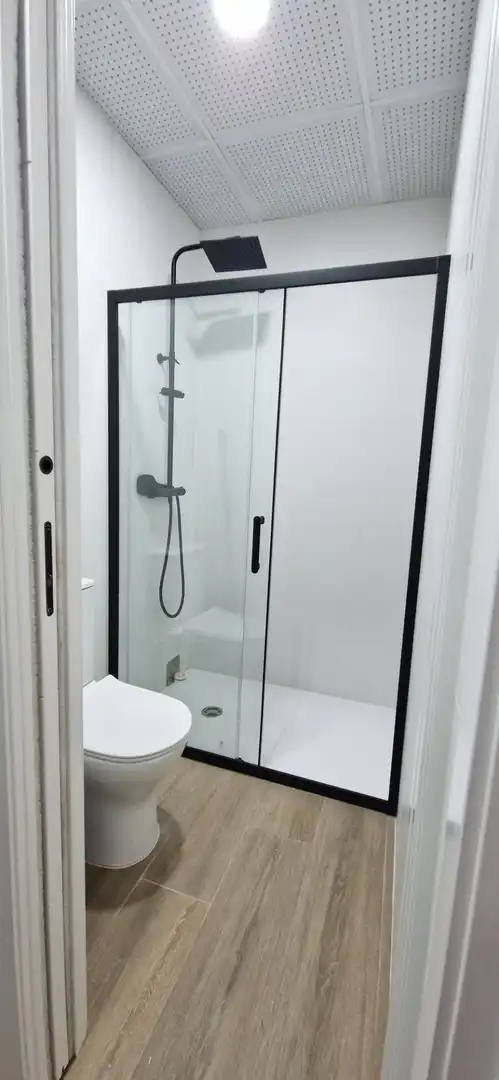 Bathroom of Apartments for rent in Córdoba  with Air Conditioner, Heating and Private garden