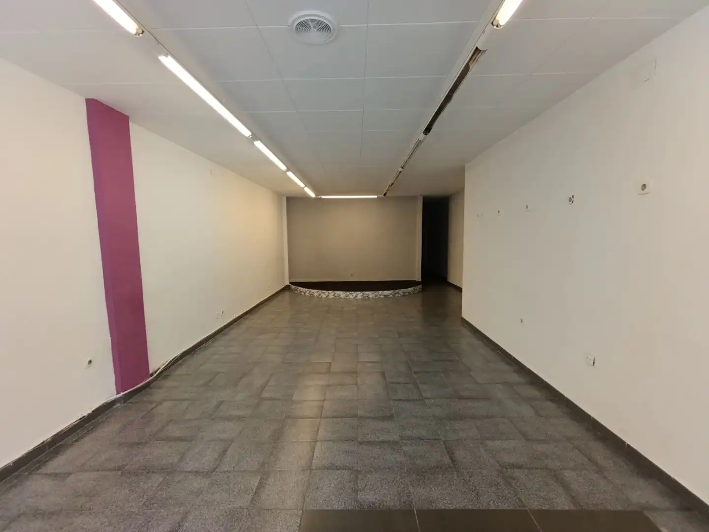 Local comercial de lloguer a Sant Sebastià 30, imagen 2
