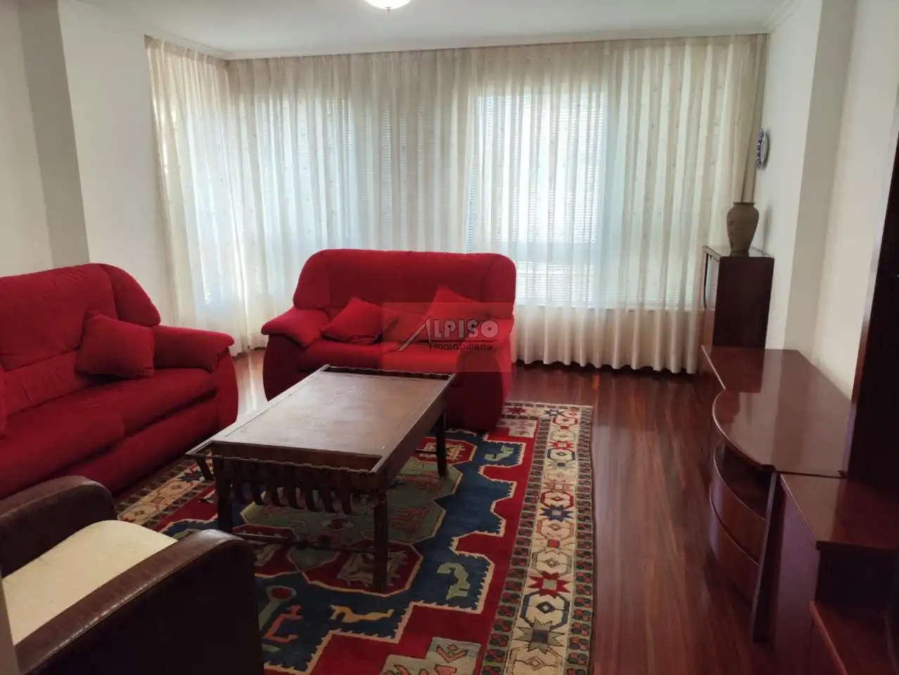 Sala d'estar de Pis de lloguer en Ourense Capital  amb Calefacció, Moblat i Balcó