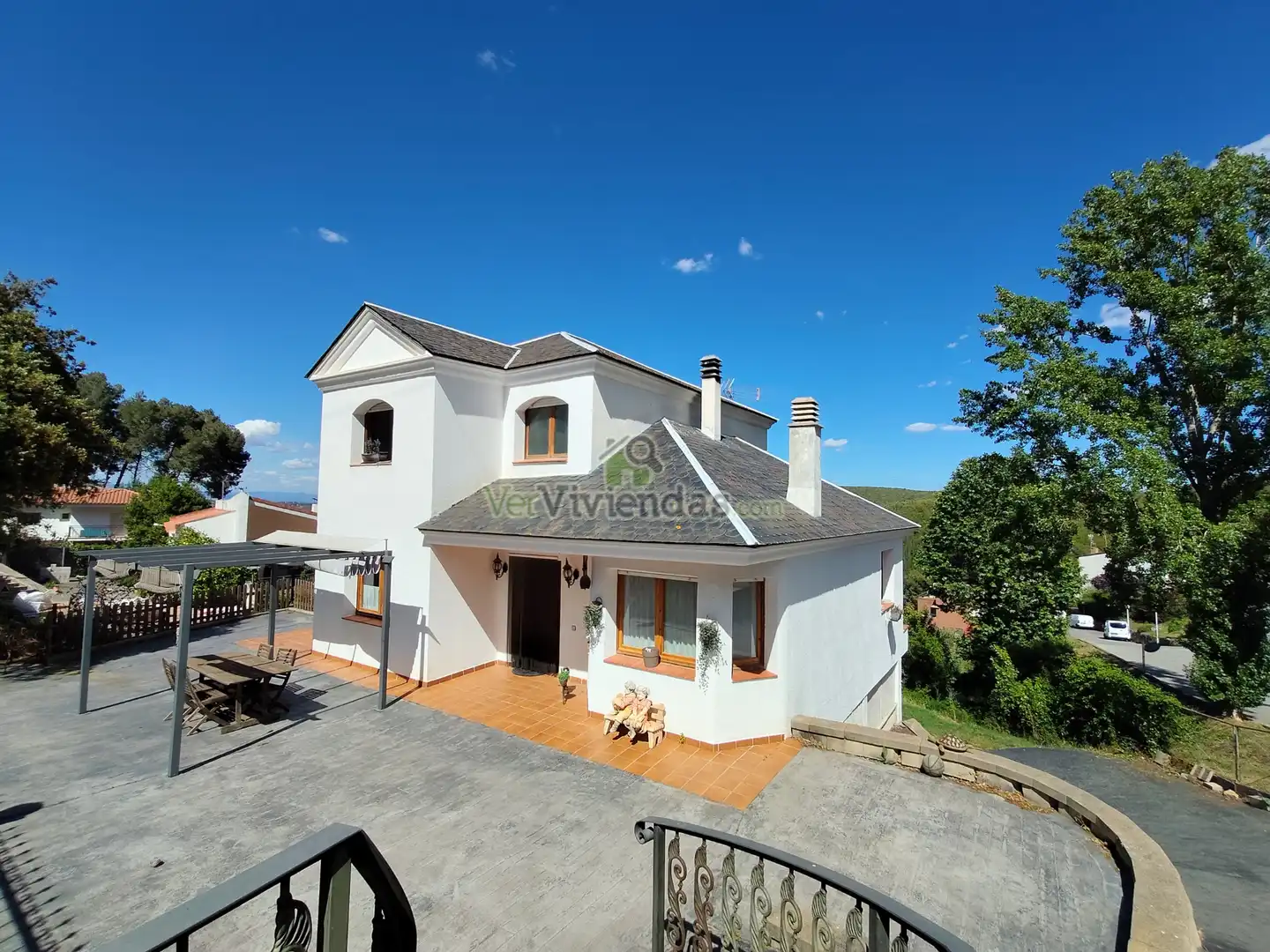 Vista exterior de Casa o xalet en venda en Vallirana amb Calefacció, Jardí privat i Terrassa