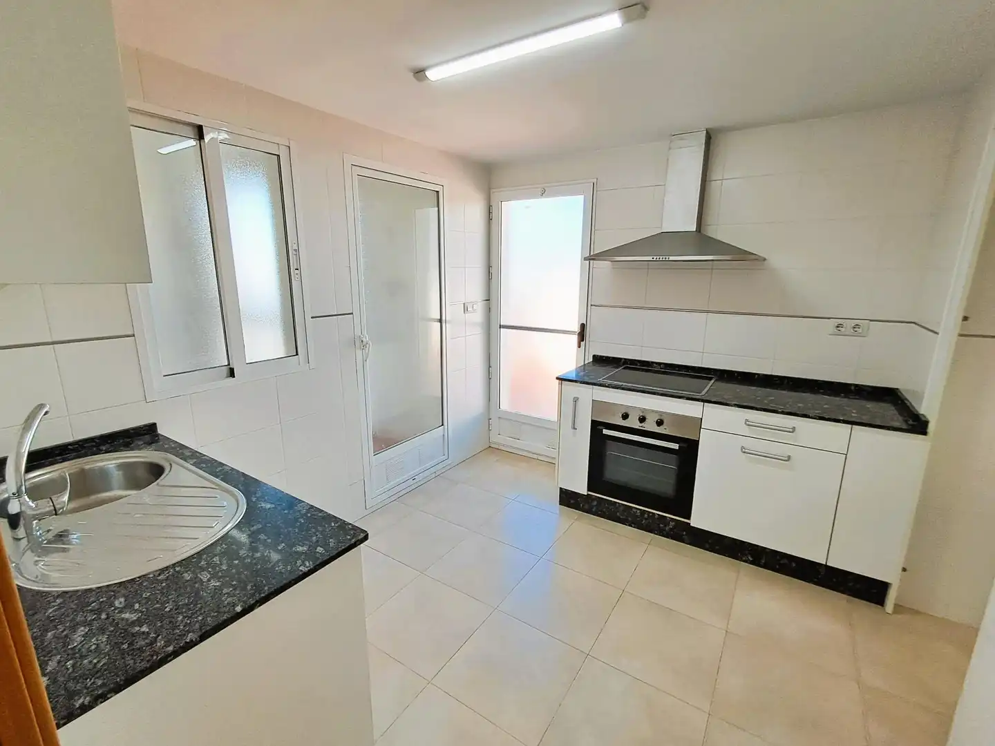Cocina de Ático en venta en Águilas con Aire acondicionado, Calefacción y Terraza