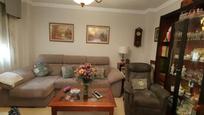 Sala d'estar de Casa o xalet en venda en  Córdoba Capital amb Aire condicionat, Parquet i Traster