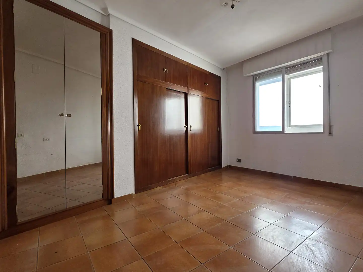 Habitación de Piso en venta en Castellón de la Plana / Castelló de la Plana con Balcón