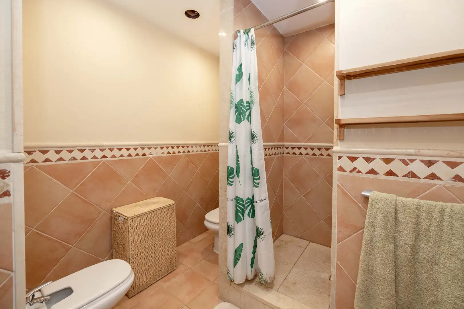 Badezimmer von Wohnung zum Verkauf in Marbella mit Klimaanlage, Heizung und Terrasse
