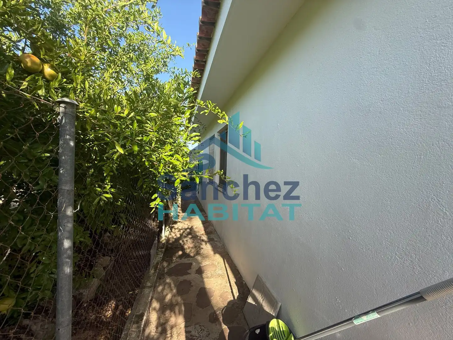 Exterior view of Houses for sale in Chelva  with Private garden, Terrace and Storage room