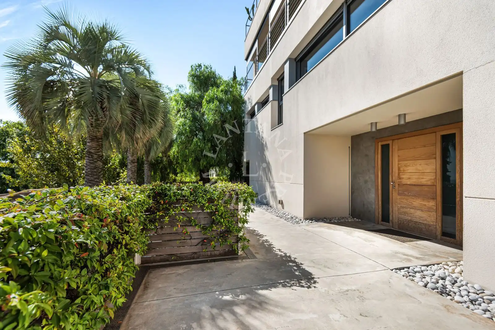 Vista exterior de Casa o chalet en venta en Barcelona con Trastero