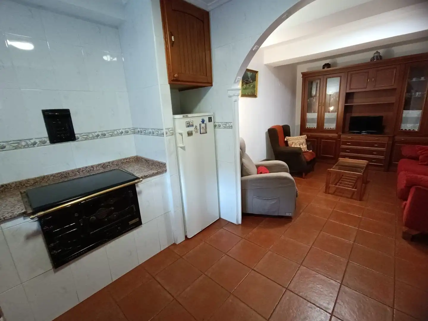 Küche von Einfamilien-Reihenhaus zum Verkauf in Valdáliga mit Heizung, Abstellraum und Balkon
