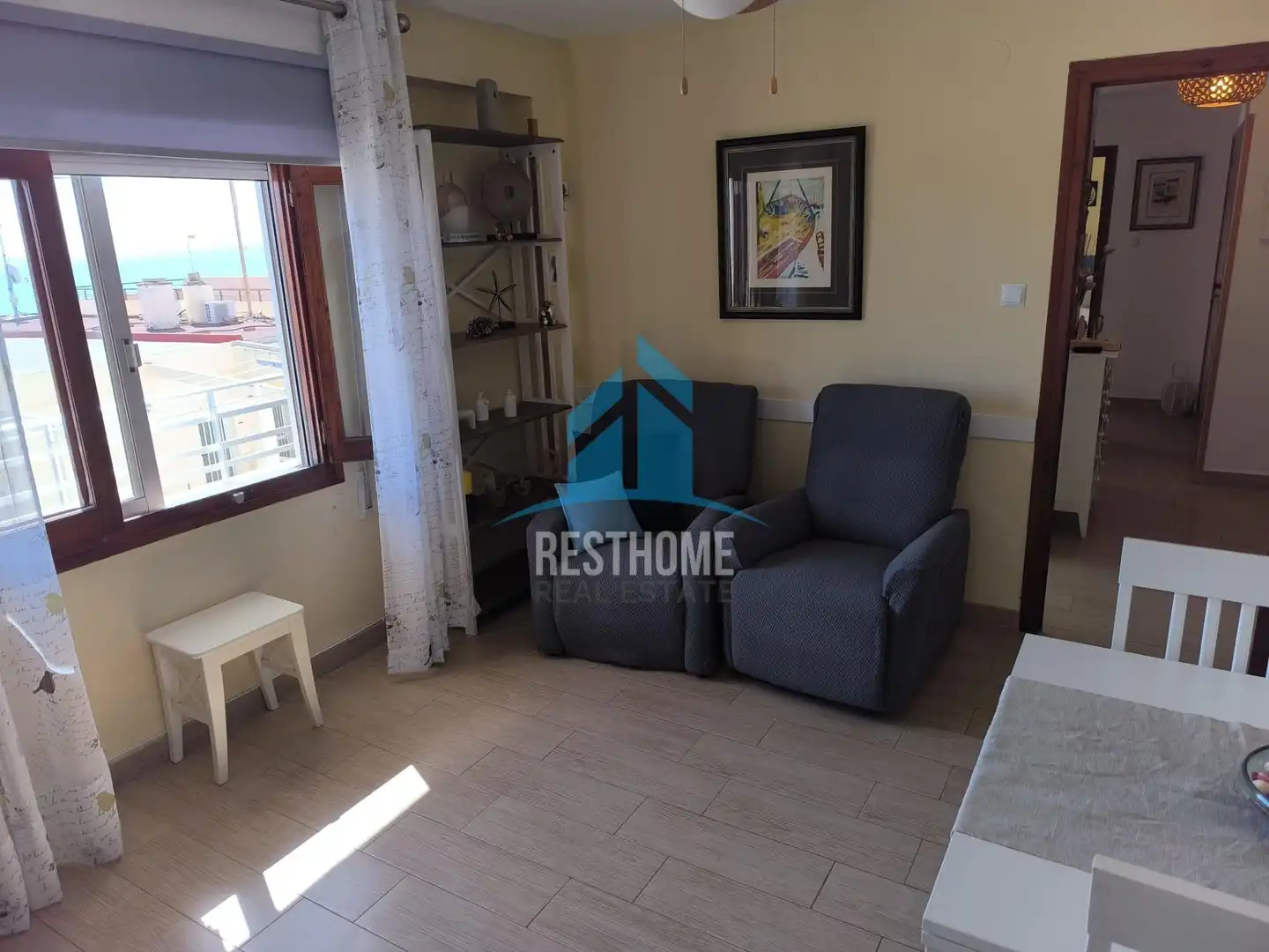 Sala de estar de Piso en venta en Tavernes de la Valldigna con Amueblado y Balcón