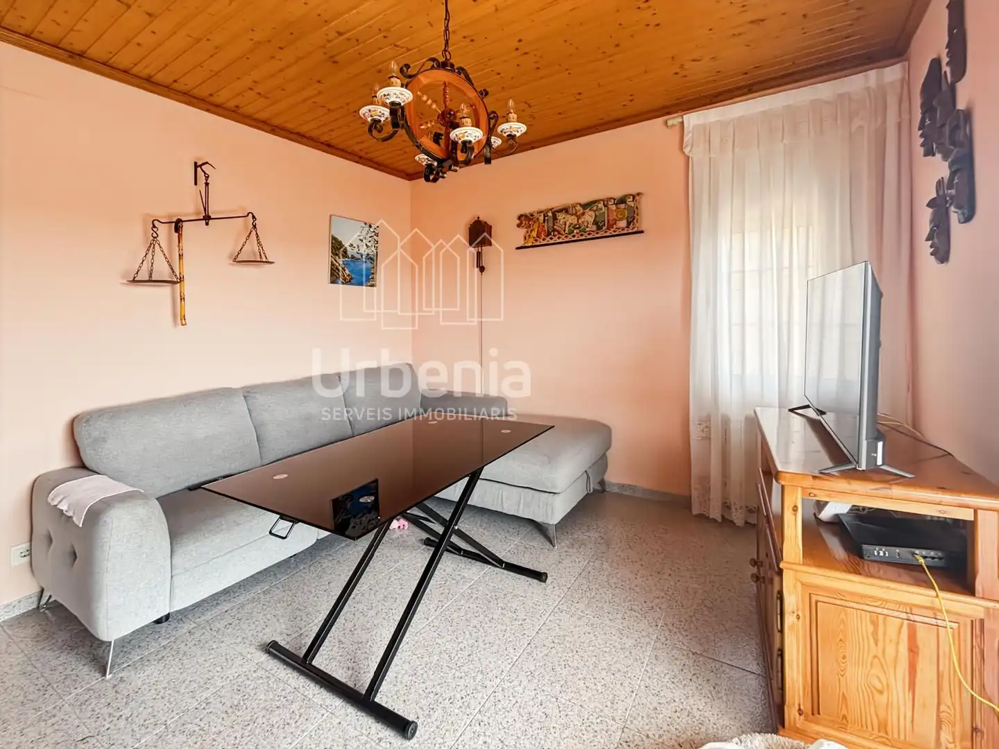 Sala d'estar de Casa o xalet en venda en Tordera amb Calefacció i Terrassa