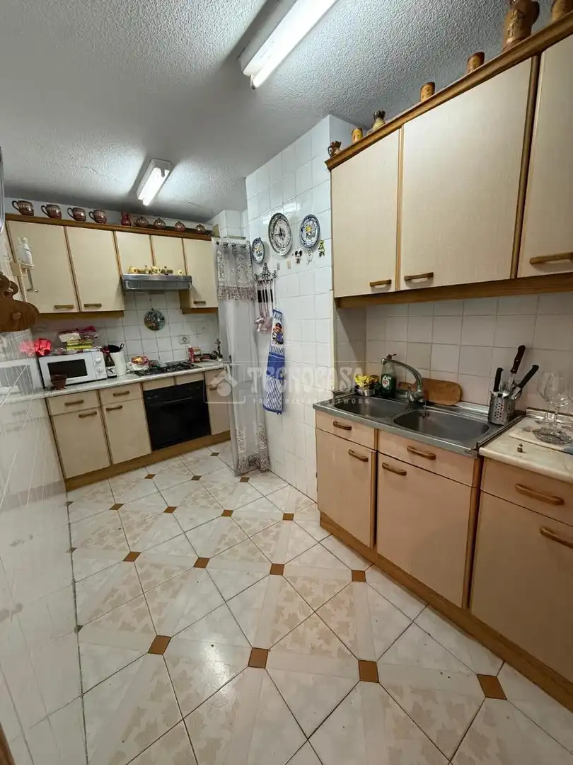 Cocina de Piso en venta en Madrid con Calefacción
