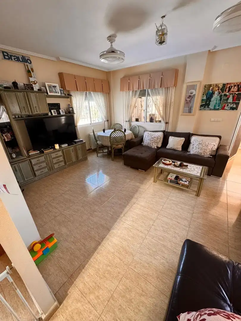 Sala d'estar de Casa o xalet en venda en Cartagena amb Calefacció, Jardí privat i Piscina