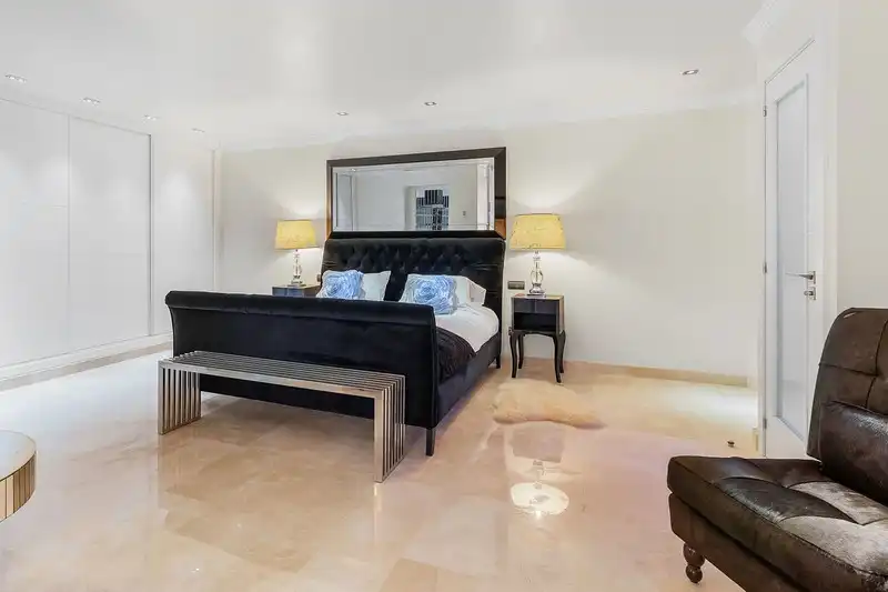 Chalet con terraza en venta en Nueva, imagen 11