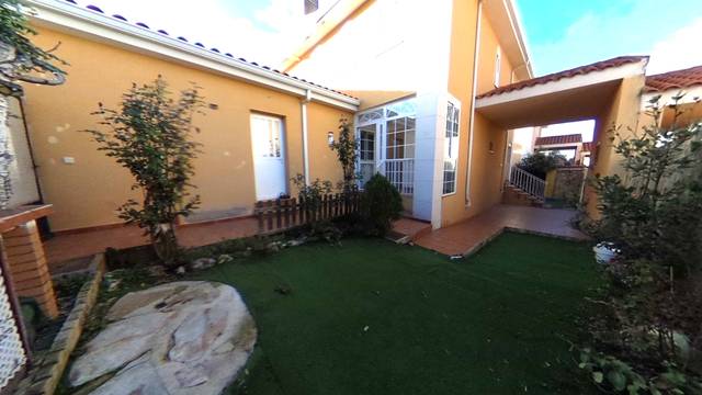 Casa-chalet en Venta en Santander en Torrejón del Rey