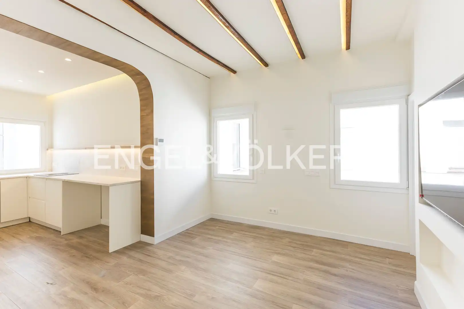 Flat for sale in Madrid  with Air Conditioner and Heating