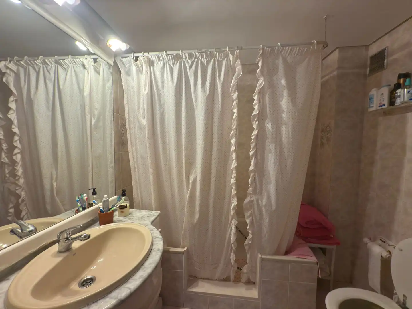 Baño de Piso en venta en Rincón de la Victoria con Terraza, Trastero y Amueblado