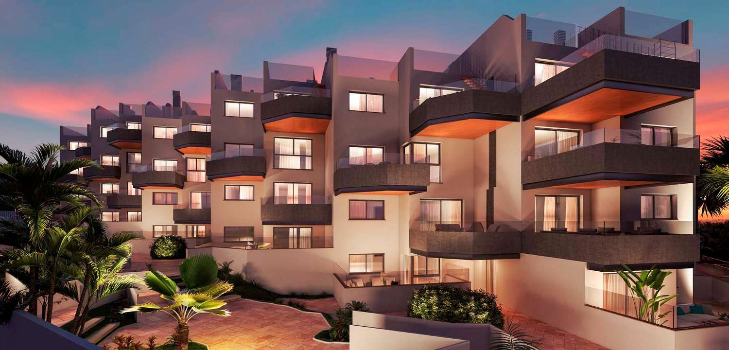 Vista exterior de Apartament en venda en Torrox amb Aire condicionat, Terrassa i Piscina