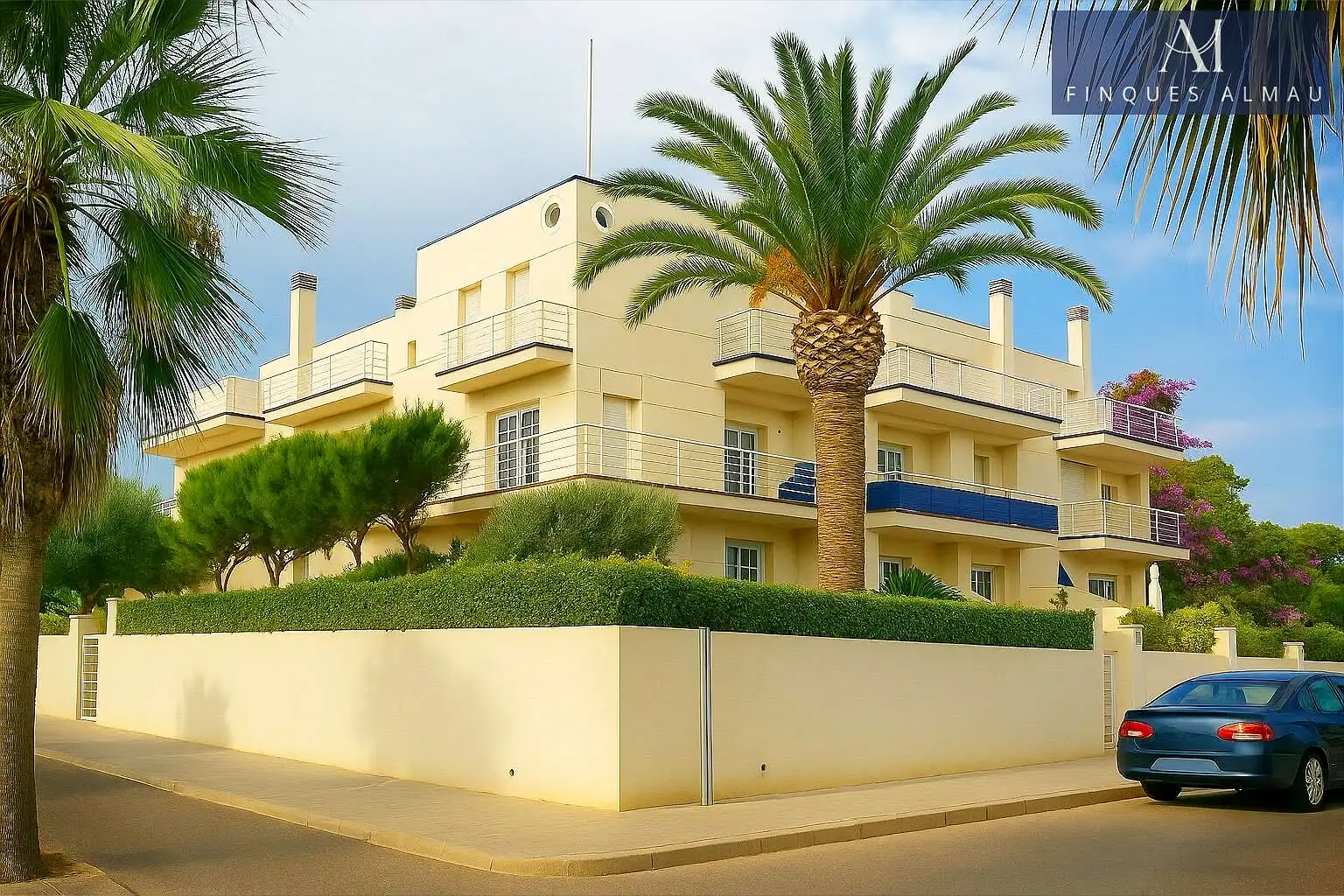Exterior view of Detached homes for sale in Vilanova i la Geltrú  with Air Conditioner, Heating and Private garden