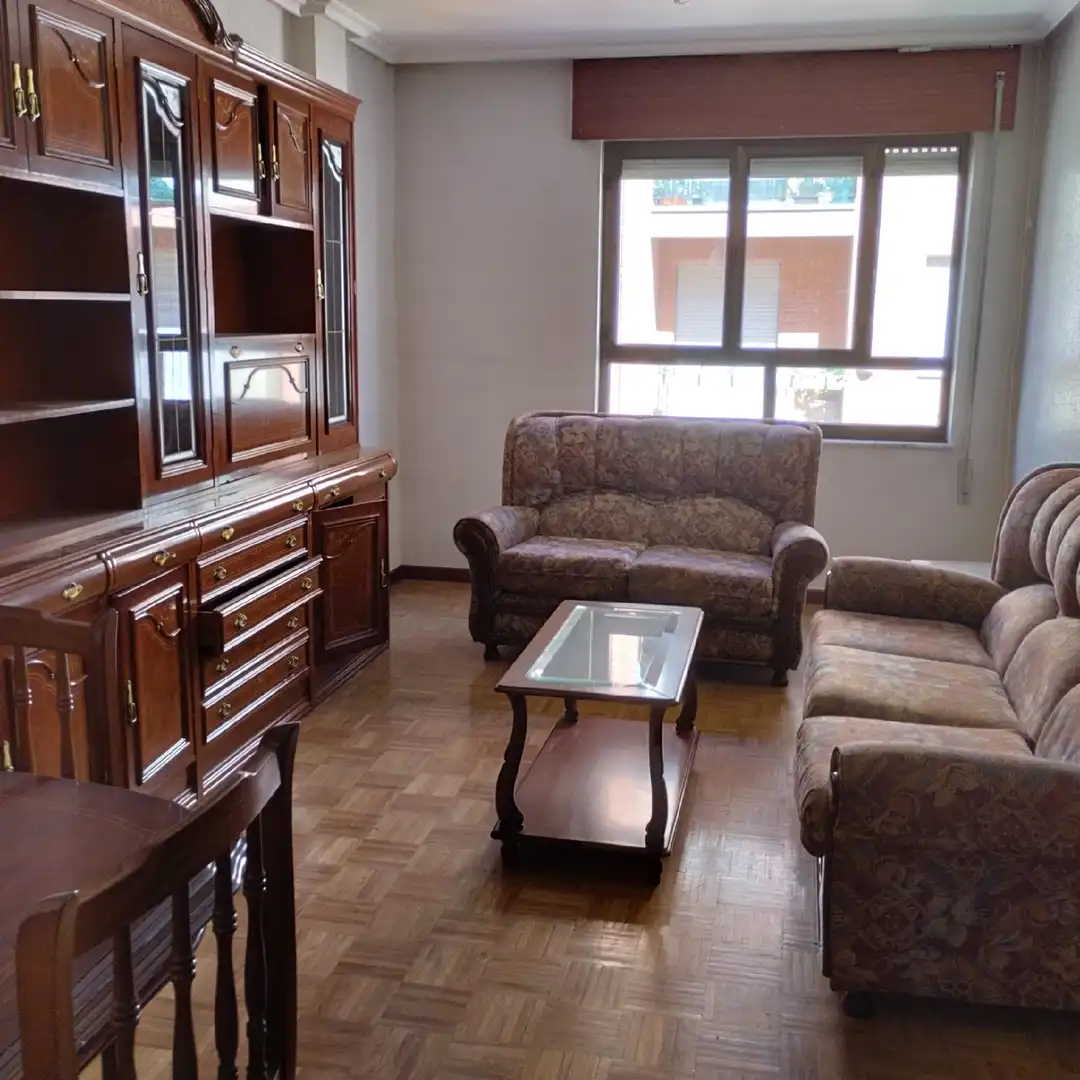 Sala de estar de Piso en venta en La Bañeza  con Calefacción y Amueblado