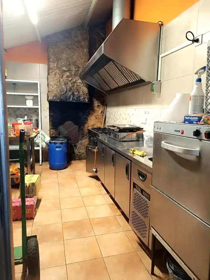 Cocina de Local en venta en Tardelcuende con Aire acondicionado