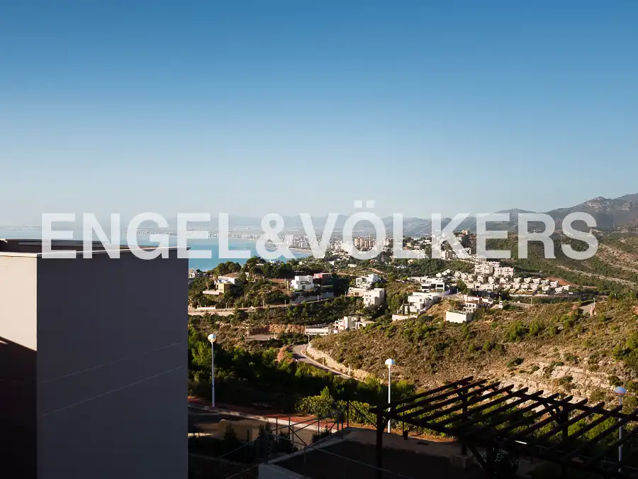 Vista exterior de Àtic de lloguer en Oropesa del Mar / Orpesa amb Aire condicionat, Calefacció i Terrassa
