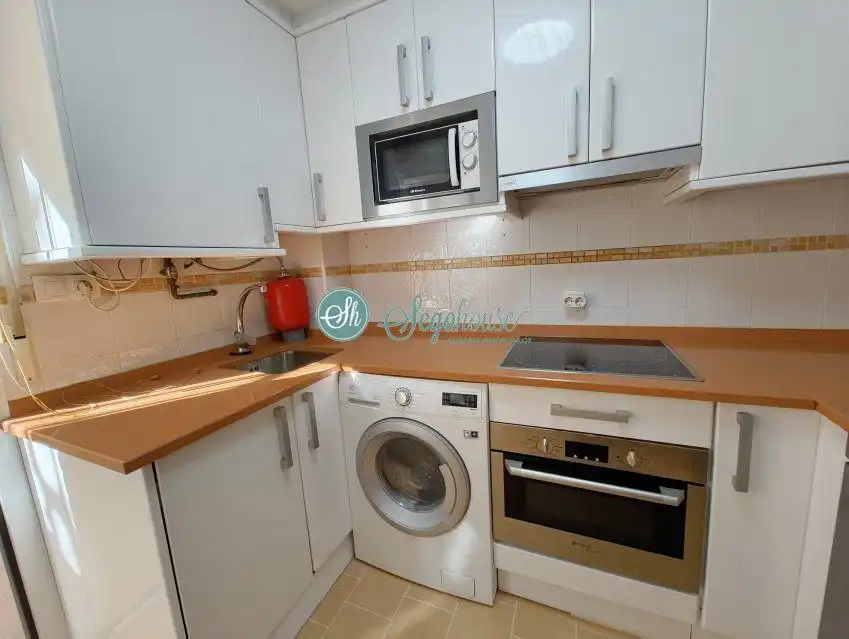 Cocina de Piso en venta en Bernuy de Porreros con Calefacción, Terraza y Trastero