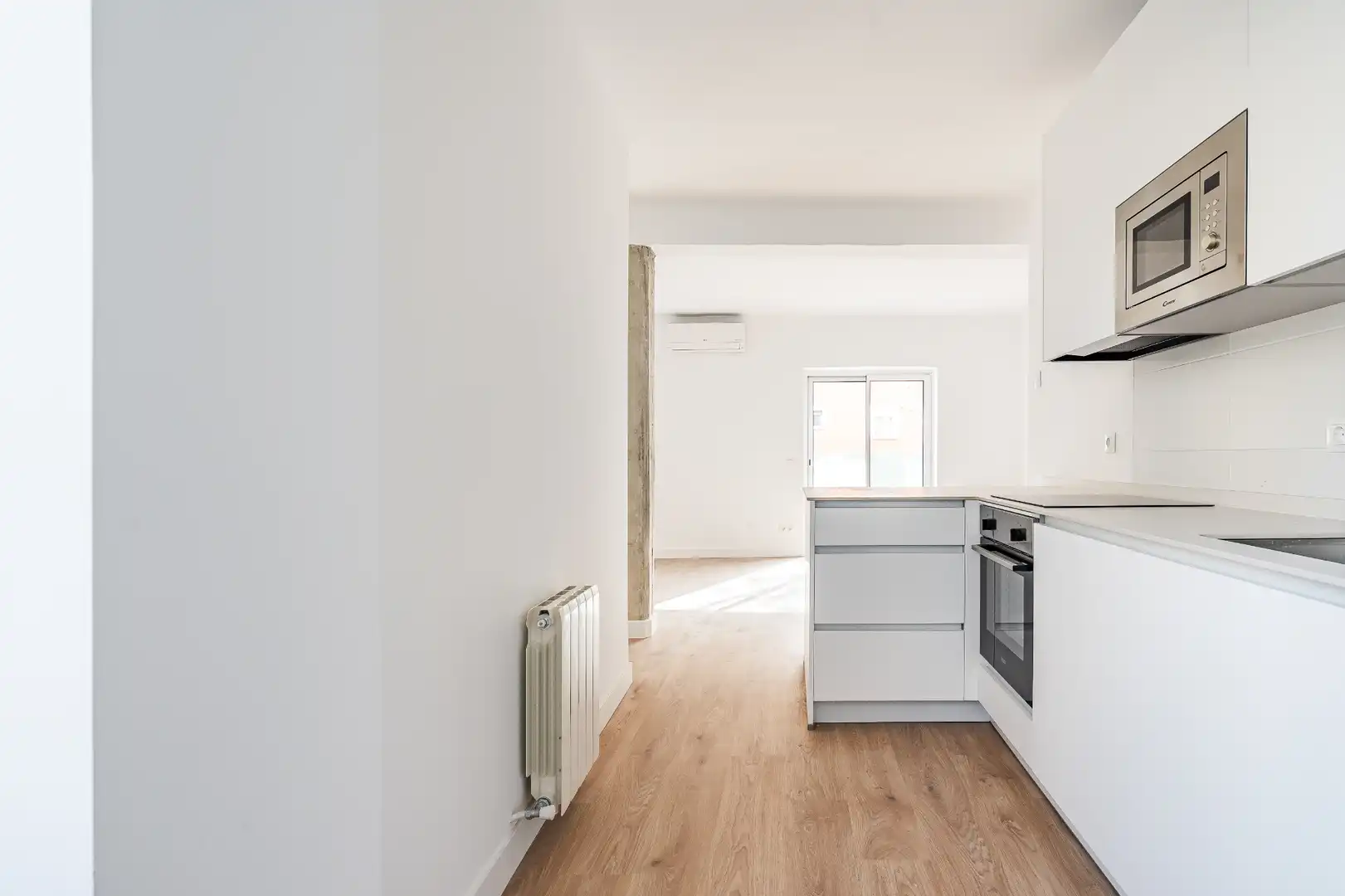Küche von Wohnung zum Verkauf in Madrid mit Klimaanlage und Heizung