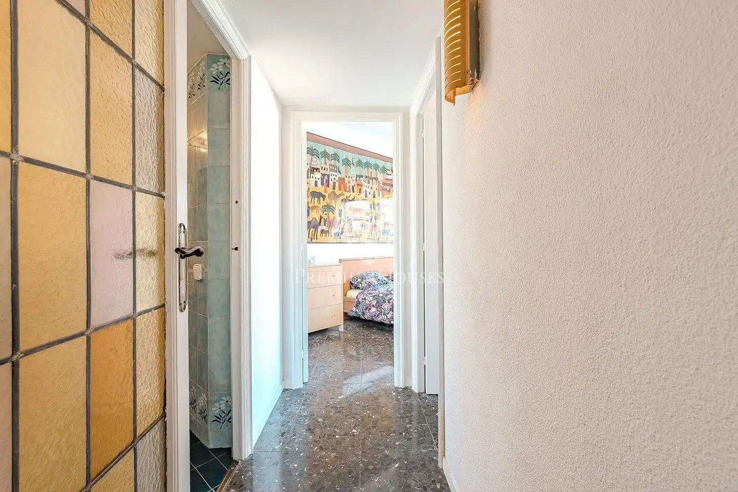 Piso en venta en Barcelona con Calefacción, Terraza y Balcón