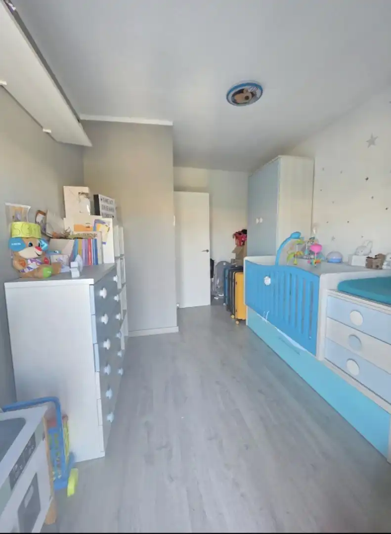 Dormitori de Casa adosada en venda en Santa Coloma de Gramenet amb Aire condicionat, Calefacció i Parquet