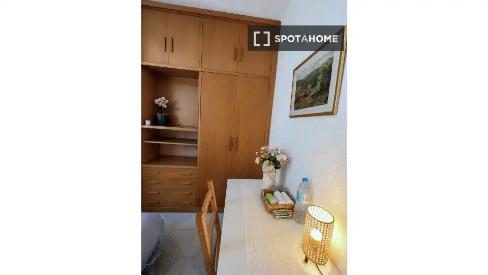 Habitación de Apartamento para compartir en Madrid con Aire acondicionado, Calefacción y Terraza