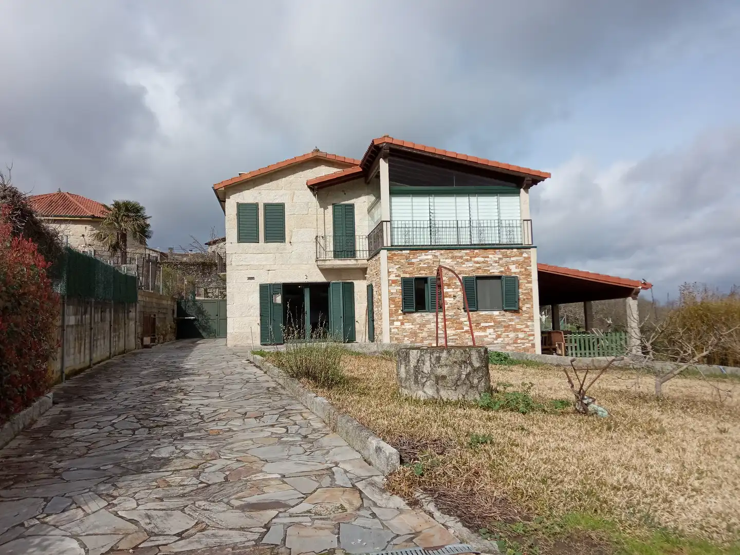 Vista exterior de Casa o xalet en venda en Xunqueira de Ambía amb Calefacció, Terrassa i Piscina