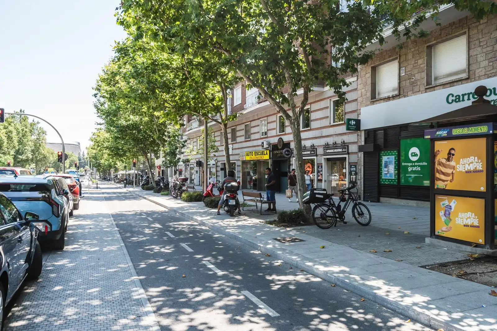 Außenansicht von Geschaftsraum zur Miete in Madrid mit Klimaanlage
