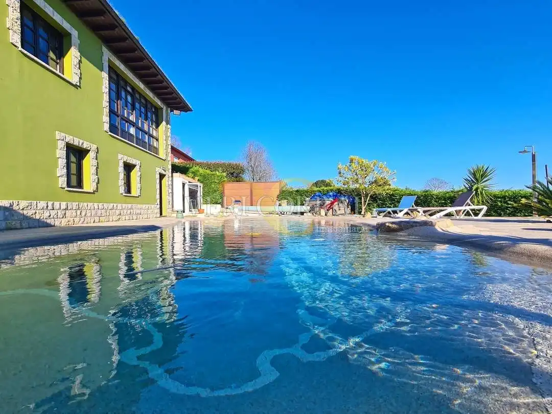 Piscina de Casa o chalet en venta en Llanes con Calefacción, Jardín privado y Terraza