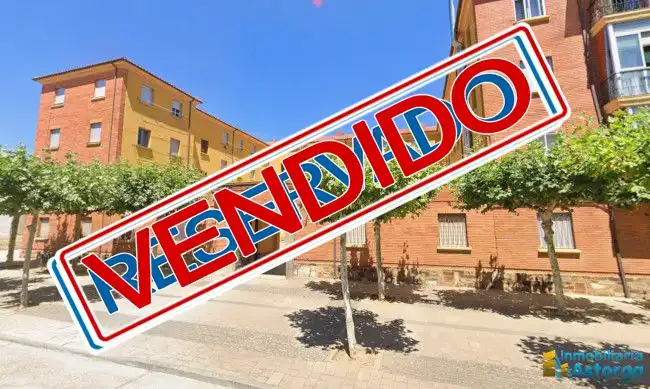 Vista exterior de Piso en venta en Astorga con Amueblado