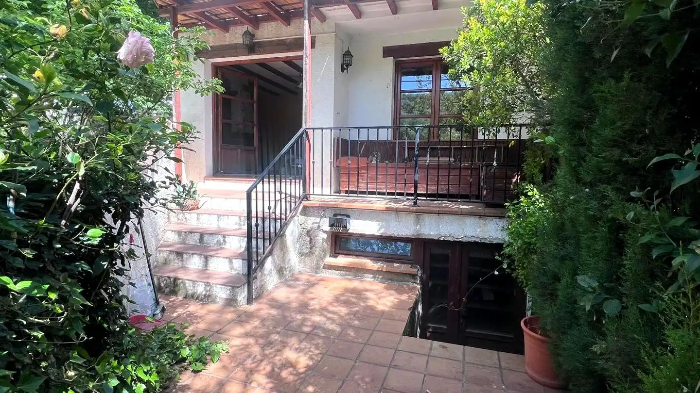 Terrassa de Casa adosada en venda en Olmeda de las Fuentes amb Calefacció i Jardí privat