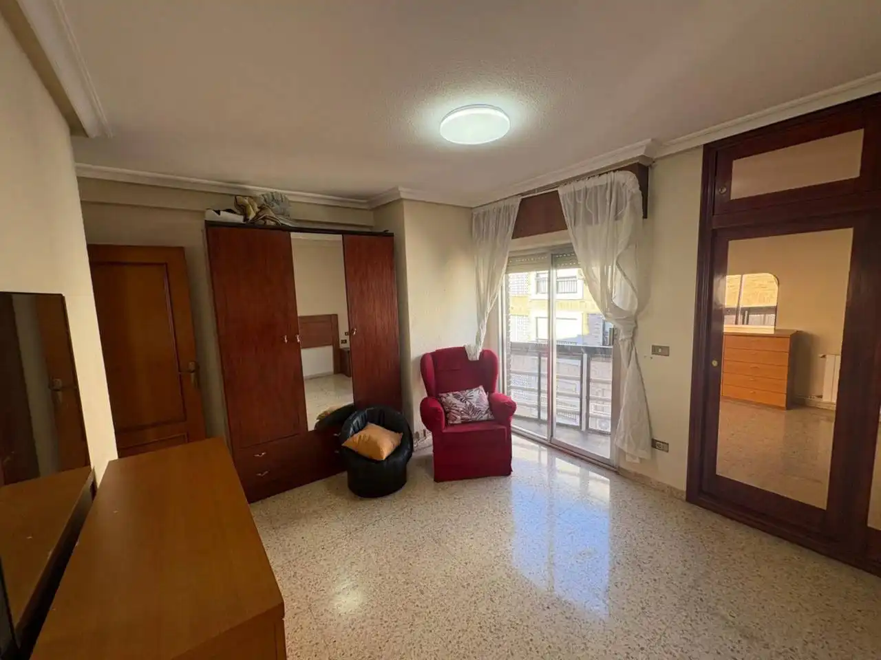 Habitación de Piso en venta en Alicante / Alacant con Aire acondicionado, Calefacción y Amueblado
