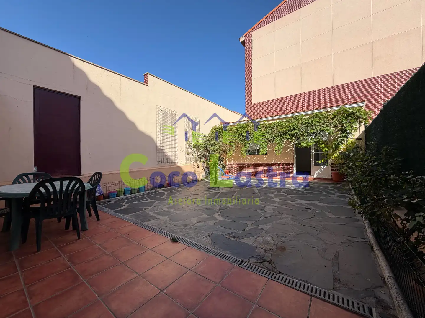 Terrassa de Casa adosada en venda en Salamanca amb Calefacció, Parquet i Terrassa