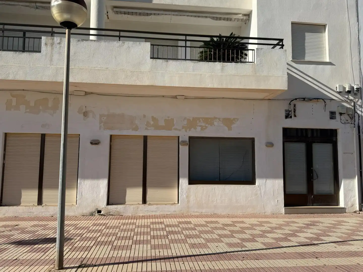 Vista exterior de Local en venta en Tavernes de la Valldigna