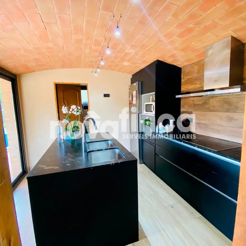 Casa rustica con giardino in vendita a Mont-ras, imagen 15